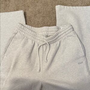 Aritzia TNA Sweatfleece Cozy Fleece Boyfriend Fit